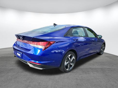 Used 2023 Hyundai Elantra SEL w/ Convenience Package image 24
