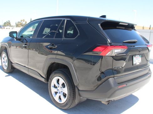 Certified 2024 Toyota RAV4 LE FWD image 5