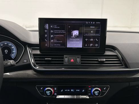 Used 2024 Audi SQ5 Prestige AWD/4WD image 31