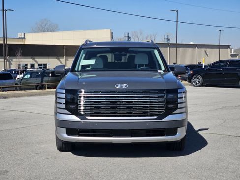 New 2026 Hyundai Palisade Calligraphy FWD image 2