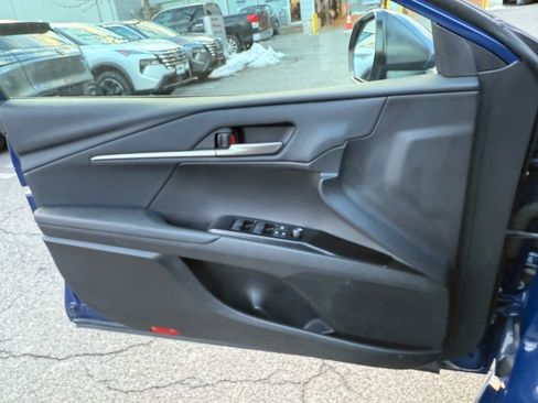 Used 2025 Toyota Camry SE image 23