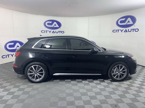 Used 2022 Audi Q5 e Prestige AWD/4WD image 2