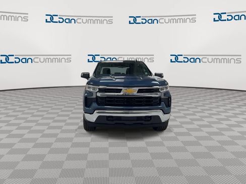 Used 2024 Chevrolet Silverado 1500 LT AWD/4WD image 3