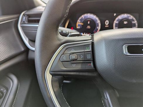 New 2025 Jeep Grand Cherokee Laredo X w/ Luxury Tech Group I image 13