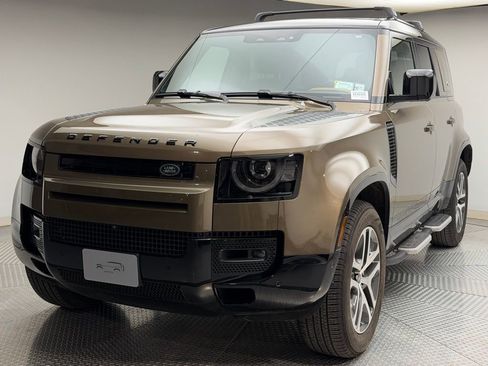 Used 2024 Land Rover Defender 110 X-Dynamic SE image 1