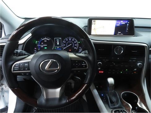 Used 2019 Lexus RX 450h AWD image 17
