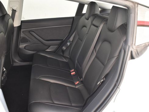 Used 2023 Tesla Model 3 Standard Range image 19