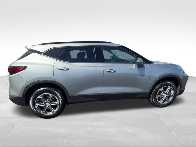 Certified 2024 Chevrolet Blazer LT w/ Convenience Package FWD image 7