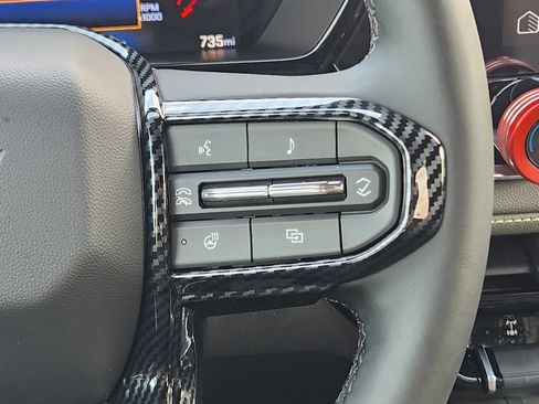 Used 2026 Chevrolet Colorado ZR2 w/ Technology Package image 28