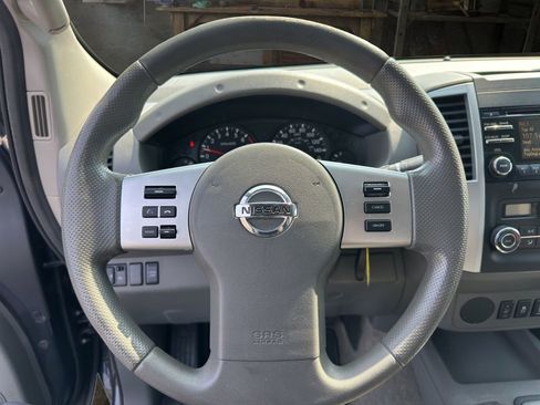 Used 2014 Nissan Frontier SV w/ SV Value Truck Package image 16