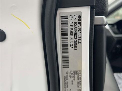 Certified 2023 Jeep Grand Cherokee Limited image 21