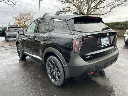 New 2025 Nissan Kicks SR w/ Illumination Package image 7