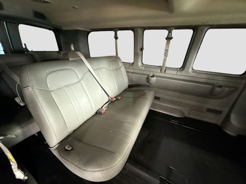 Used 2019 Chevrolet Express 3500 LS image 25