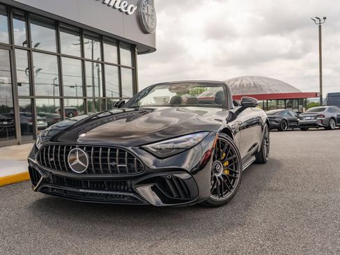 Used 2023 Mercedes-Benz SL 63 AMG 4MATIC w/ Driver Assistance Package image 3