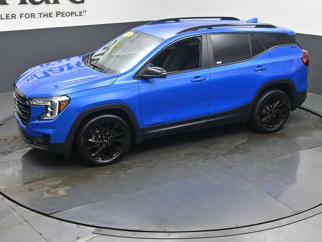 Used 2024 GMC Terrain SLE w/ Driver Convenience Package FWD image 49
