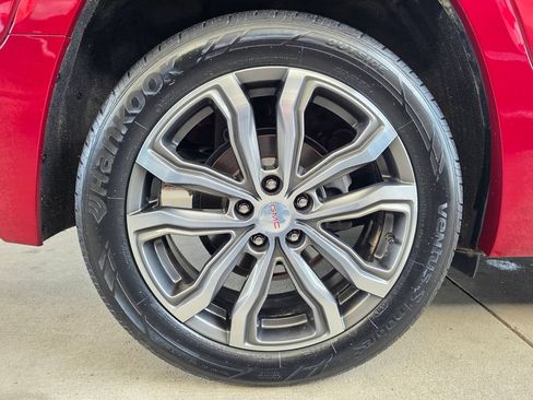 Used 2019 GMC Terrain Denali w/ Driver Alert Package II AWD/4WD image 9