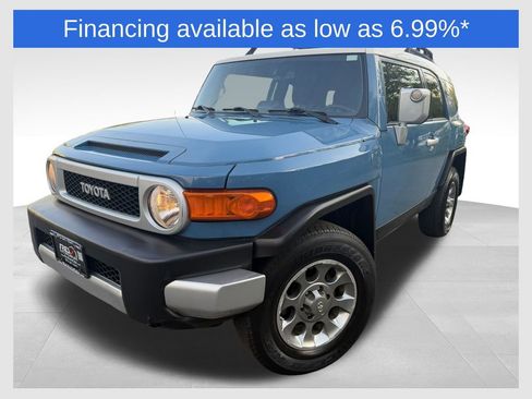 Used 2012 Toyota FJ Cruiser 4WD w/ Upgrade Pkg image 1