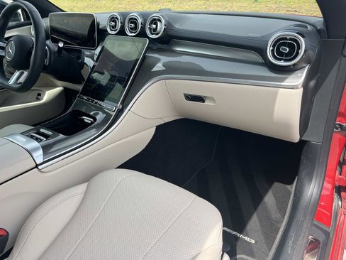 Used 2024 Mercedes-Benz CLE 300 4MATIC Cabriolet image 12
