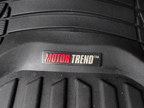 Used 2011 GMC Acadia Denali image 42