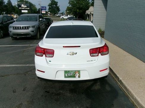 Used 2016 Chevrolet Malibu LT FWD image 6