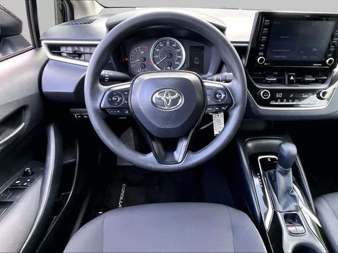 Certified 2022 Toyota Corolla LE w/ Carpet Mat Package (TMS) FWD image 6