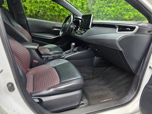 Used 2023 Toyota Corolla XSE FWD image 31