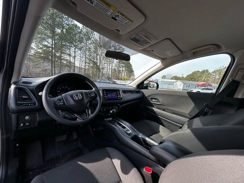 Used 2021 Honda HR-V LX image 22