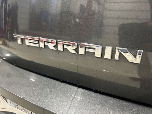 Used 2018 GMC Terrain SLT w/ Preferred Package image 11