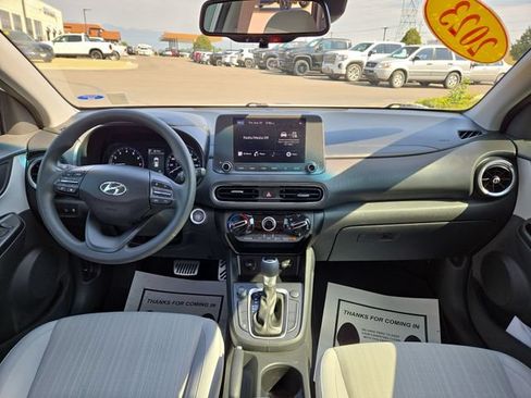 Used 2023 Hyundai Kona SEL FWD image 3