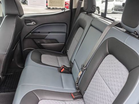 Used 2022 Chevrolet Colorado Z71 image 39