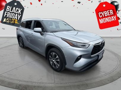 Used 2022 Toyota Highlander XLE