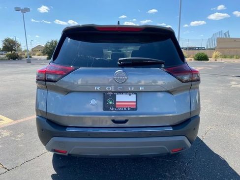 Used 2023 Nissan Rogue S image 5