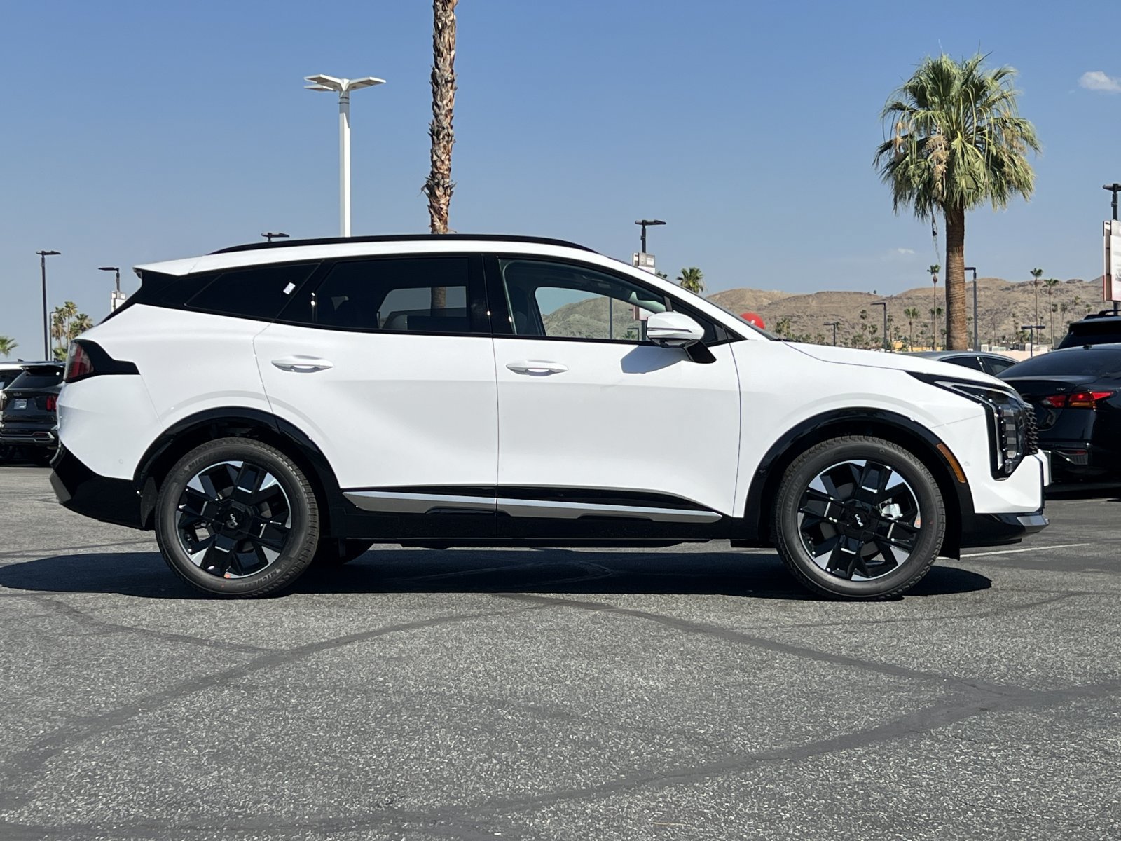 New 2026 Kia Sportage SX FWD image 2