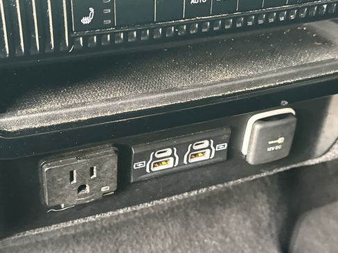 Used 2022 Jeep Wagoneer Series III w/ Convenience Group I image 14