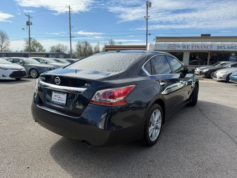 Used 2013 Nissan Altima 2.5 SV image 3
