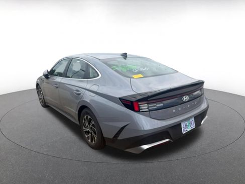 Used 2026 Hyundai Sonata Blue FWD image 4