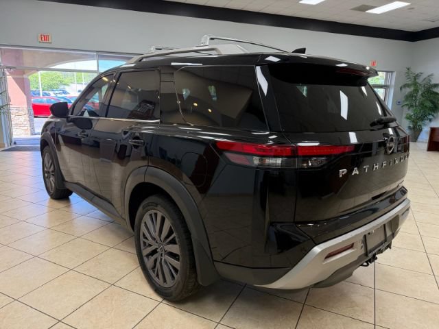 Used 2023 Nissan Pathfinder SL w/ SL Premium Package AWD/4WD image 5