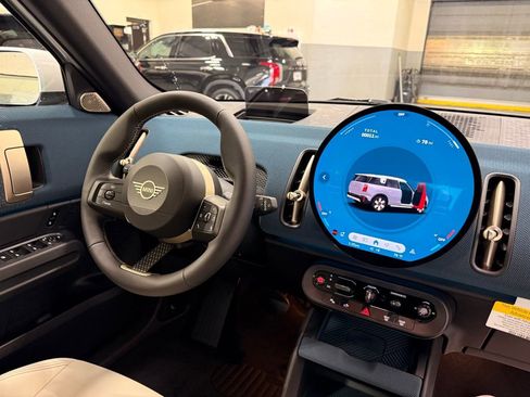 Used 2025 MINI Cooper Countryman S w/ Comfort Package Max image 30