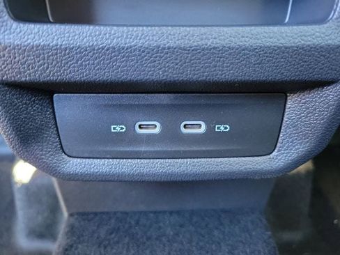 New 2026 Volkswagen Taos SE FWD image 13