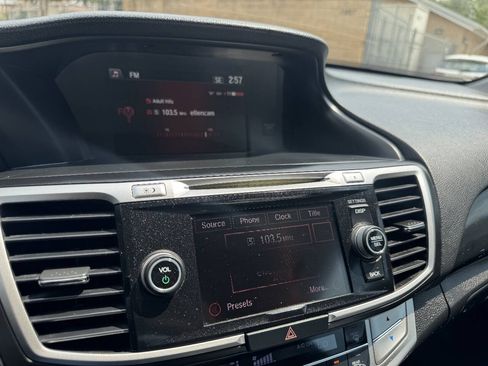 Used 2015 Honda Accord EX-L image 32