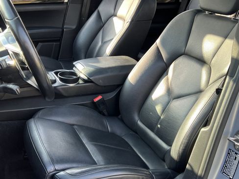 Used 2016 Porsche Cayenne image 5