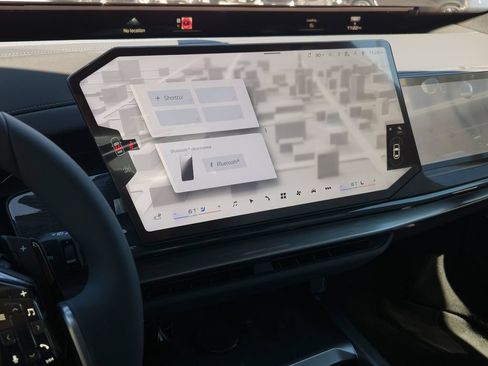 New 2027 BMW 740i w/ Executive Package RWD image 11