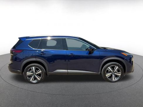 Used 2026 Nissan Rogue SL AWD/4WD image 16