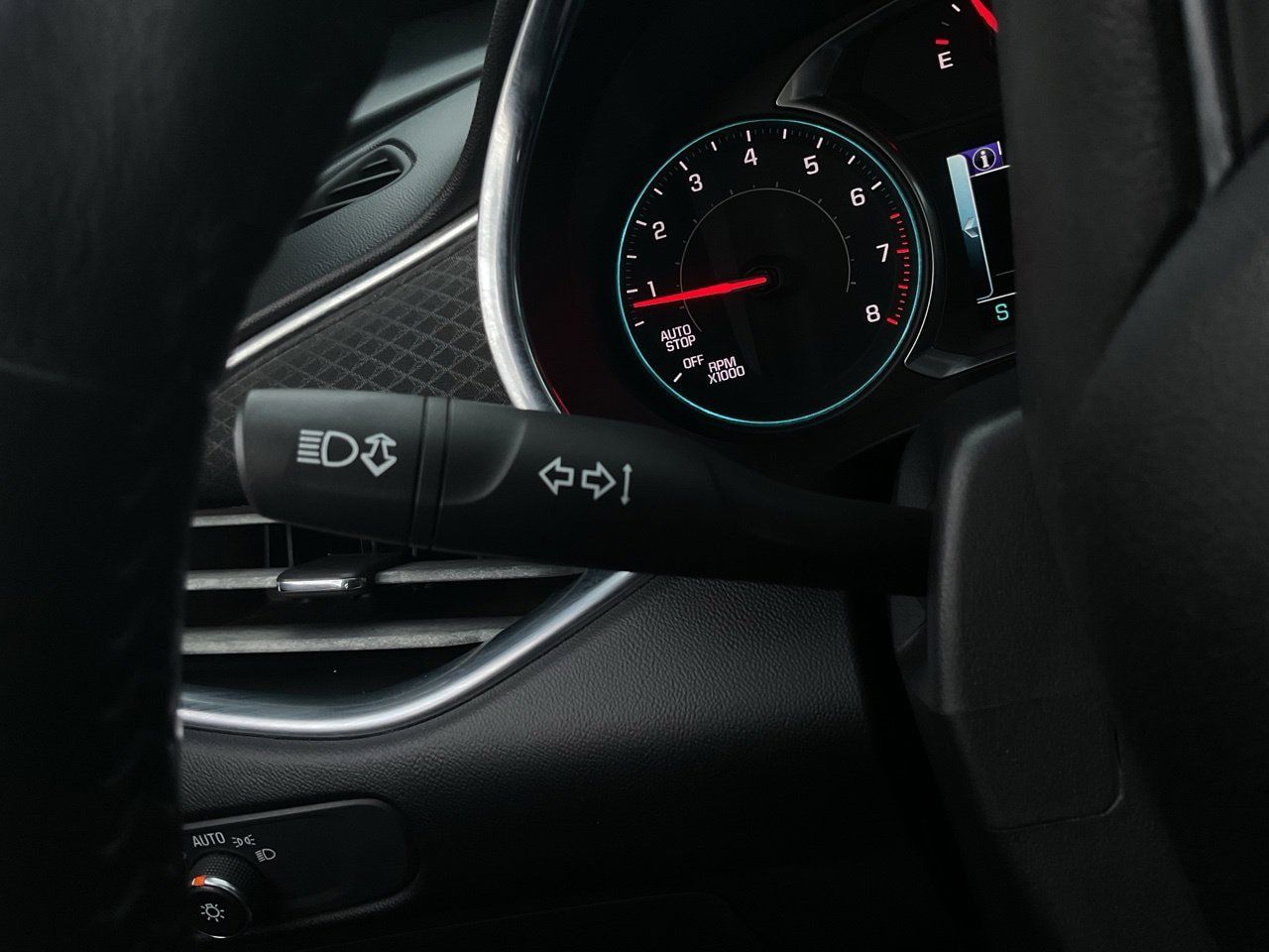 Used 2018 Chevrolet Malibu LT FWD image 29