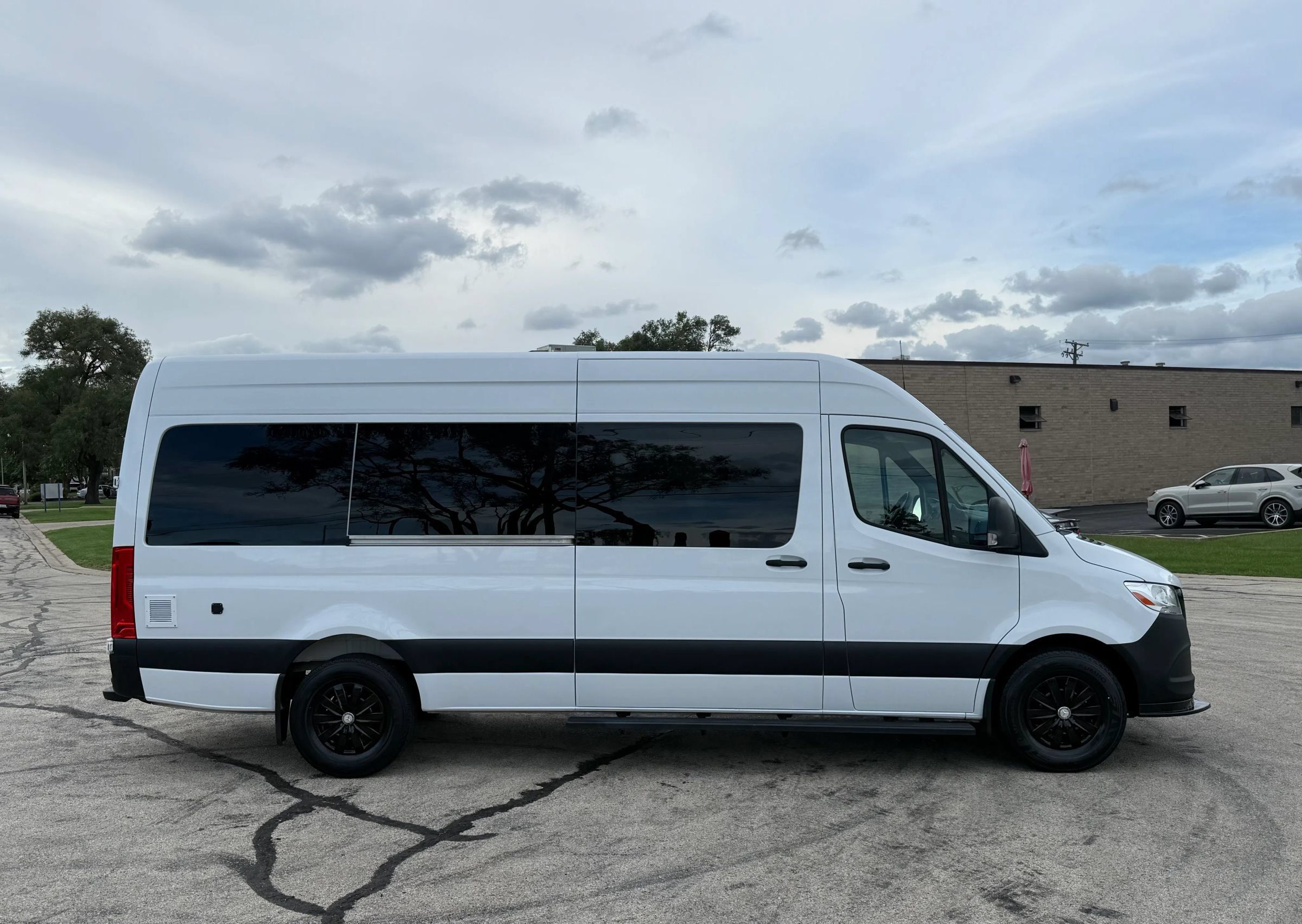 Used 2021 Mercedes-Benz Sprinter 2500 w/ Driver Convenience Package image 7