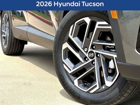 Used 2026 Hyundai Tucson Limited image 2