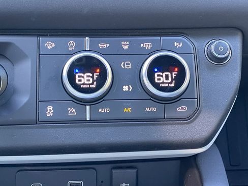 Used 2023 Land Rover Defender 110 X-Dynamic SE image 21