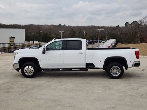 New 2026 Chevrolet Silverado 3500 LTZ w/ LTZ Plus Package AWD/4WD image 4
