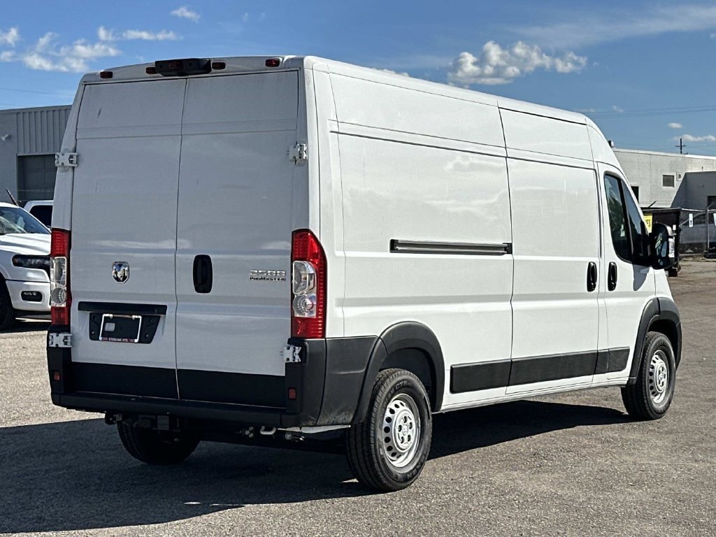 New 2026 RAM ProMaster 2500 w/ Convenience Group FWD image 3