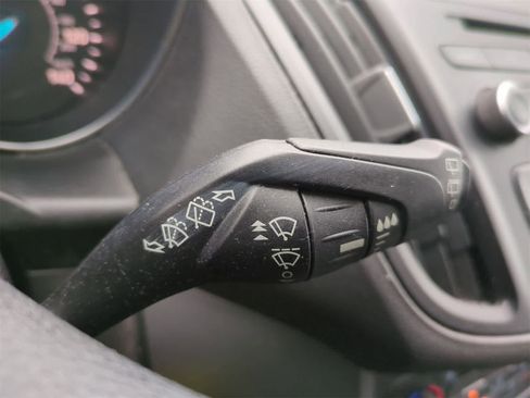 Used 2018 Ford Escape SE image 25